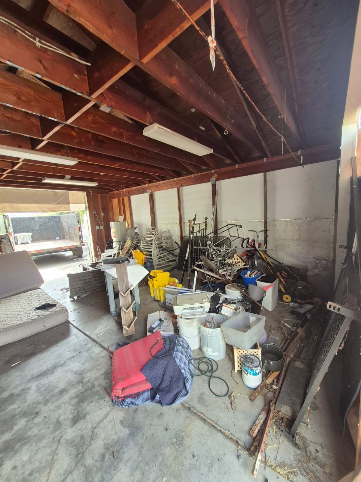 Gallery photos for Efficient Garage Cleanout in Morgan Hill: Image #1