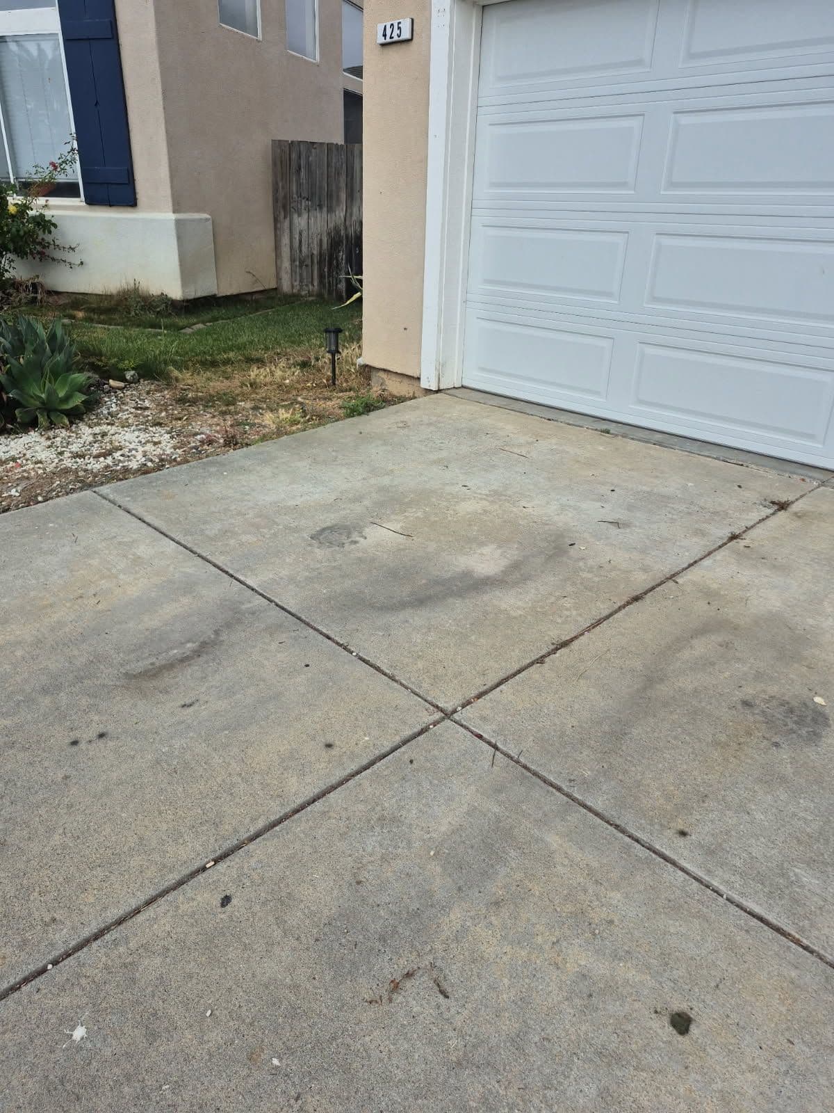 Gallery photos for Efficient Trash and Debris Cleanup in Morgan Hill: Image #1