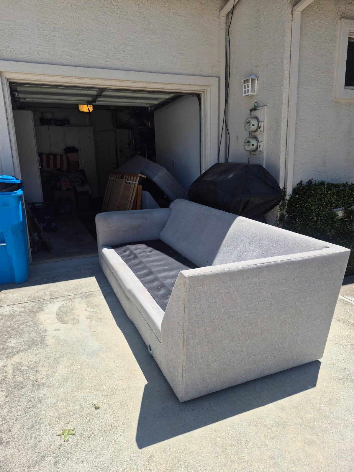 Effortless Couch Removal in Saratoga image