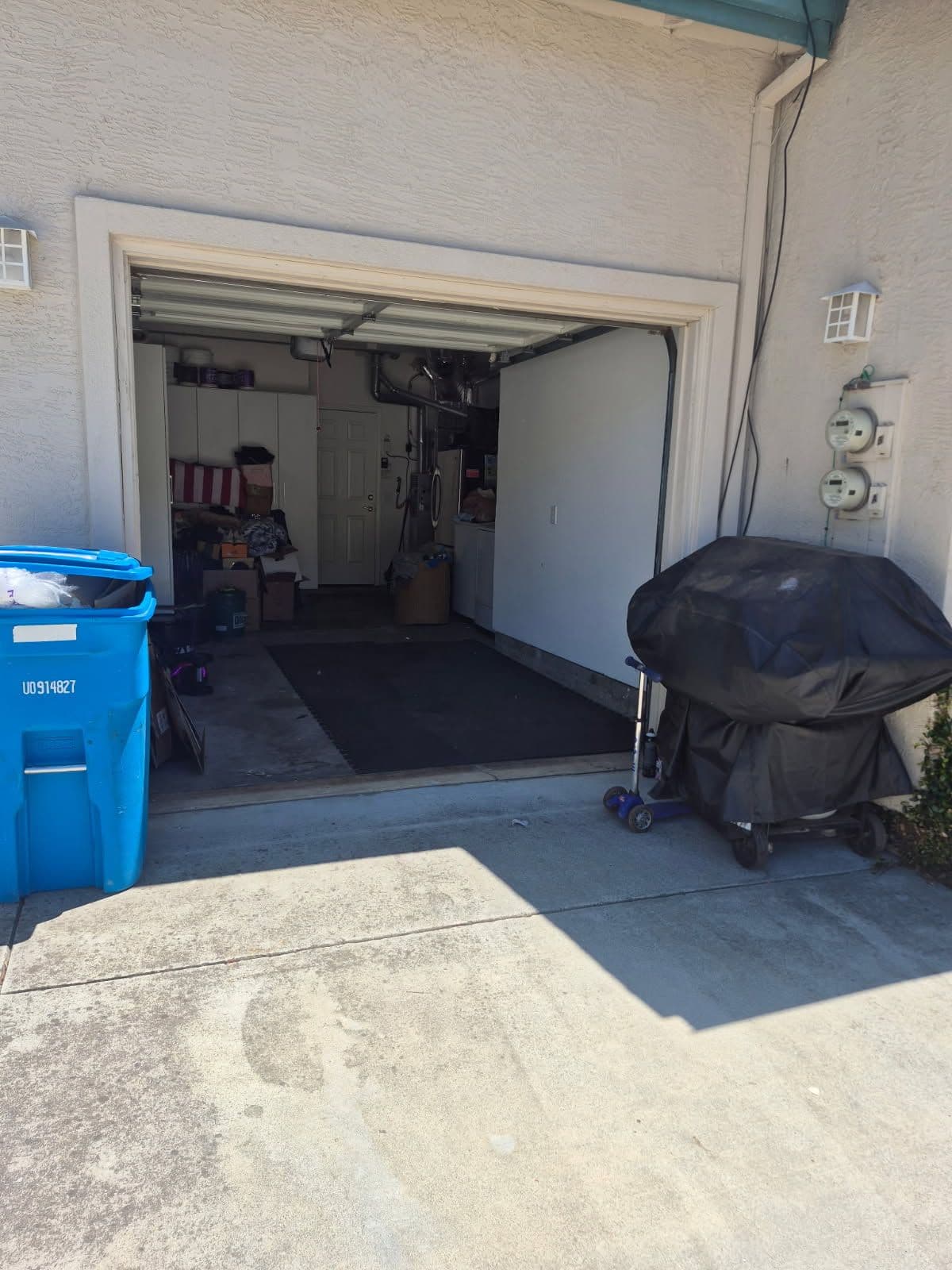 Gallery photos for Effortless Couch Removal in Saratoga: Image #1