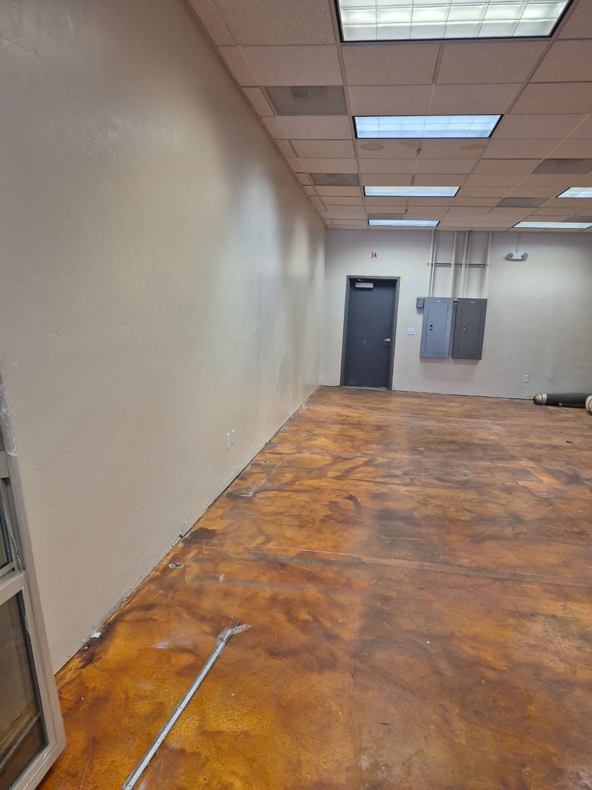 Efficient Office Cleanout in Salinas CA image