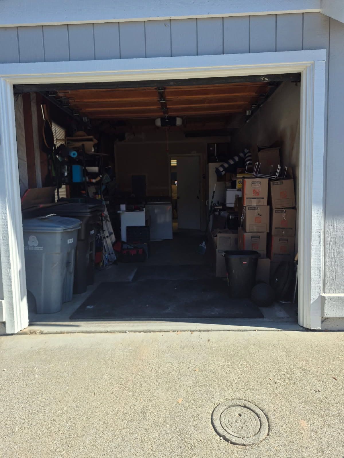 Garage Cleanout in Santa Clara County image