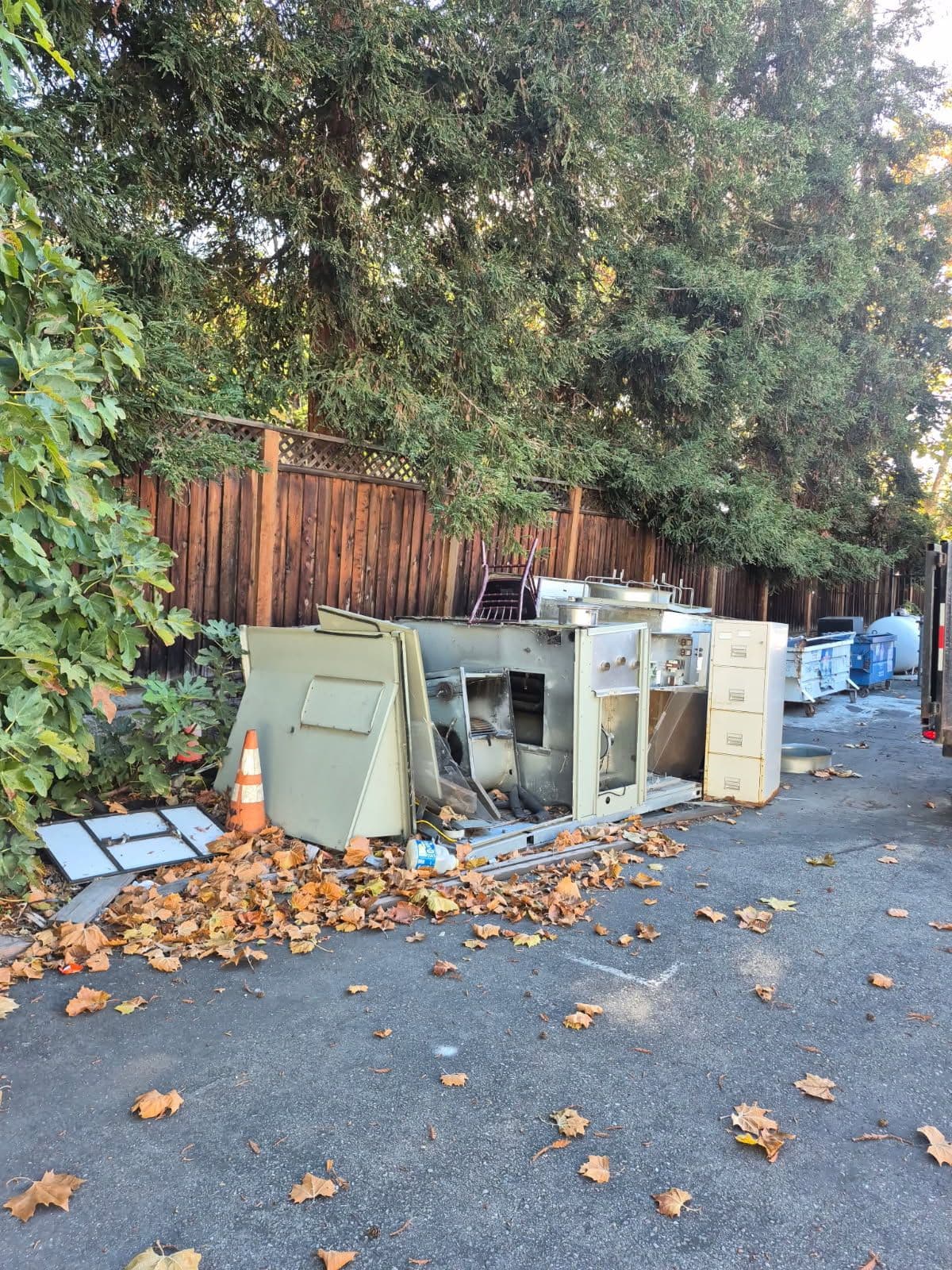 Gallery photos for Efficient Junk Removal Service in Santa Clara County: Image #1